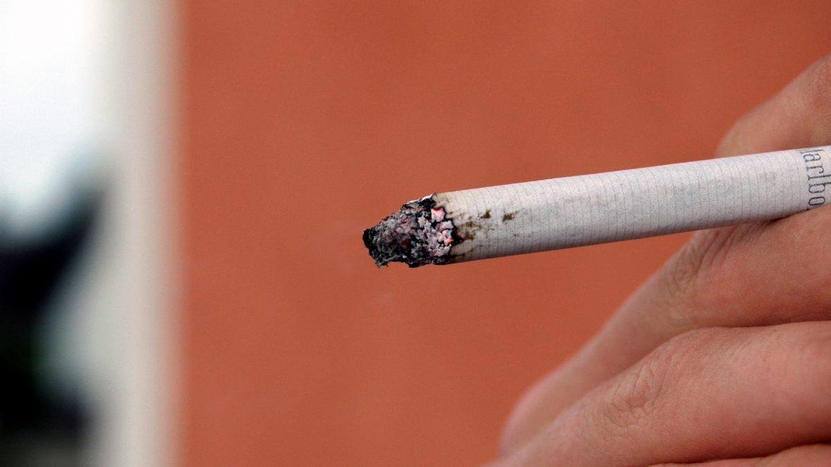 É possível restringir o uso de cigarros nas áreas comuns do condomínio?