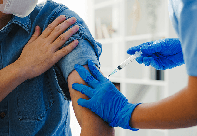 Lei determina responsabilidade dos condomínios na orientação sobre vacinação e prevenção