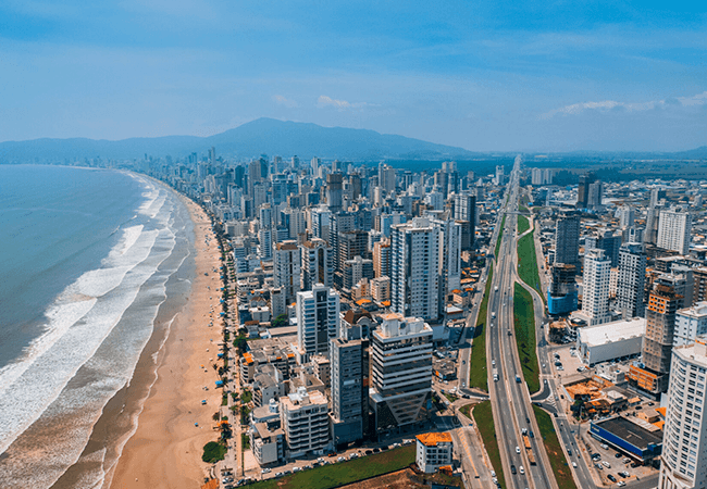 Itapema supera Balneário Camboriú e passa a ter o metro quadrado residencial mais caro do Brasil